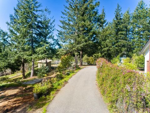 Tiny photo for 125 Mcgivern Way, SANTA CRUZ, CA 95060 (MLS # ML82036913)