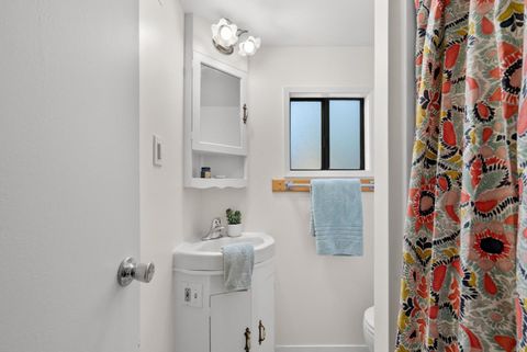 Tiny photo for 125 Mcgivern Way, SANTA CRUZ, CA 95060 (MLS # ML82036913)