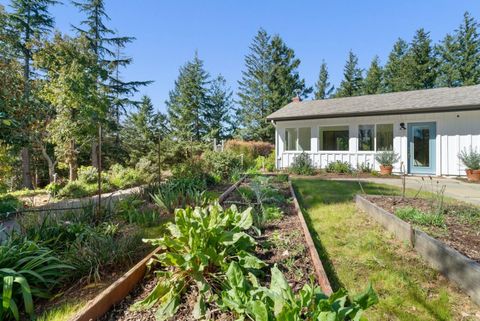 Tiny photo for 125 Mcgivern Way, SANTA CRUZ, CA 95060 (MLS # ML82036913)