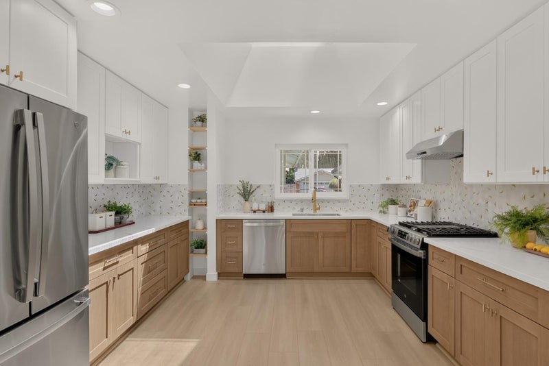 3447 Elaine Drive