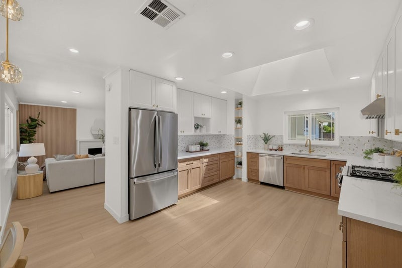 3447 Elaine Drive