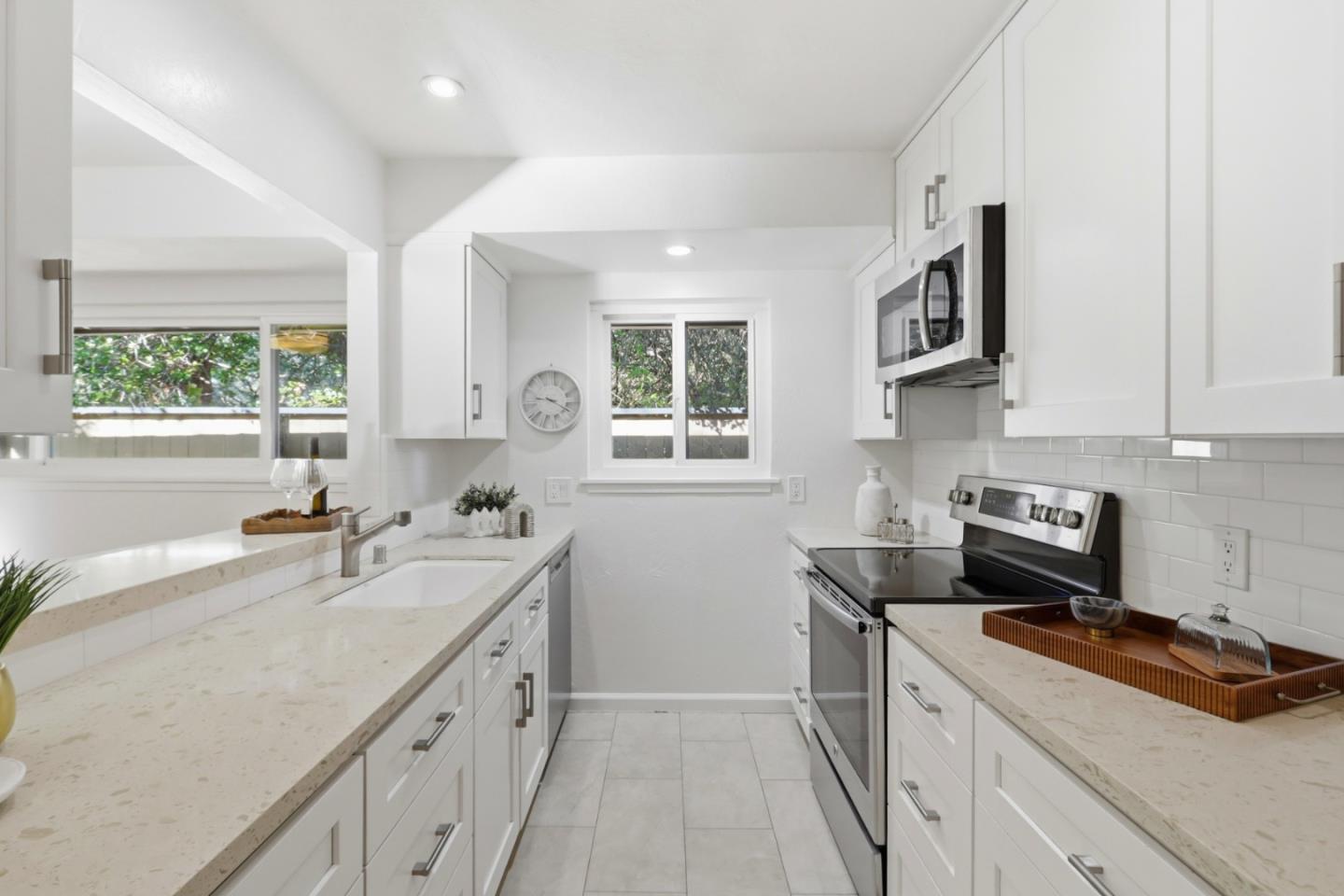 1225 Blackberry Terrace