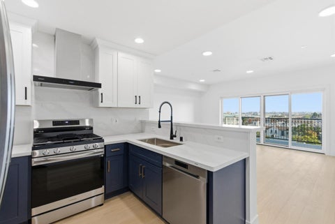 Photo of 560 El Camino Real Real #206, SAN CARLOS, CA 94070 (MLS # ML82041553)