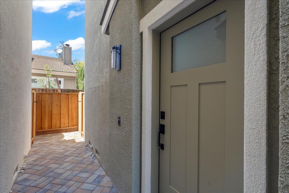 188 West Rincon Avenue