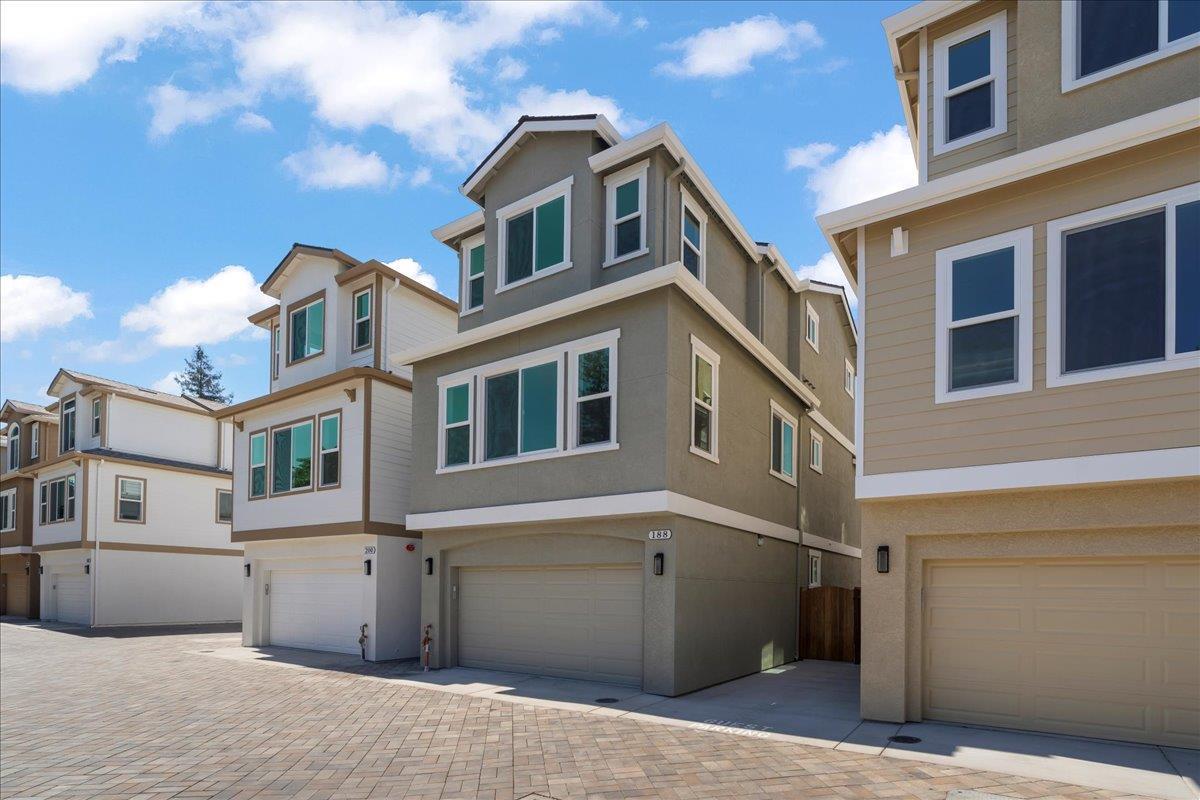 188 West Rincon Avenue