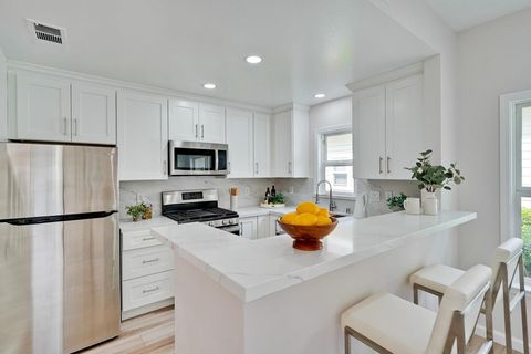 Photo of 773 Bryn Mawr Court #51, MOUNTAIN VIEW, CA 94043 (MLS # ML82041232)