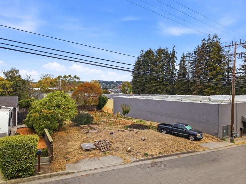 212 Mora Street