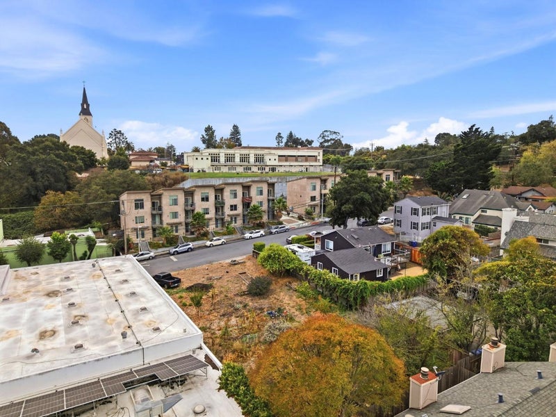 212 Mora Street