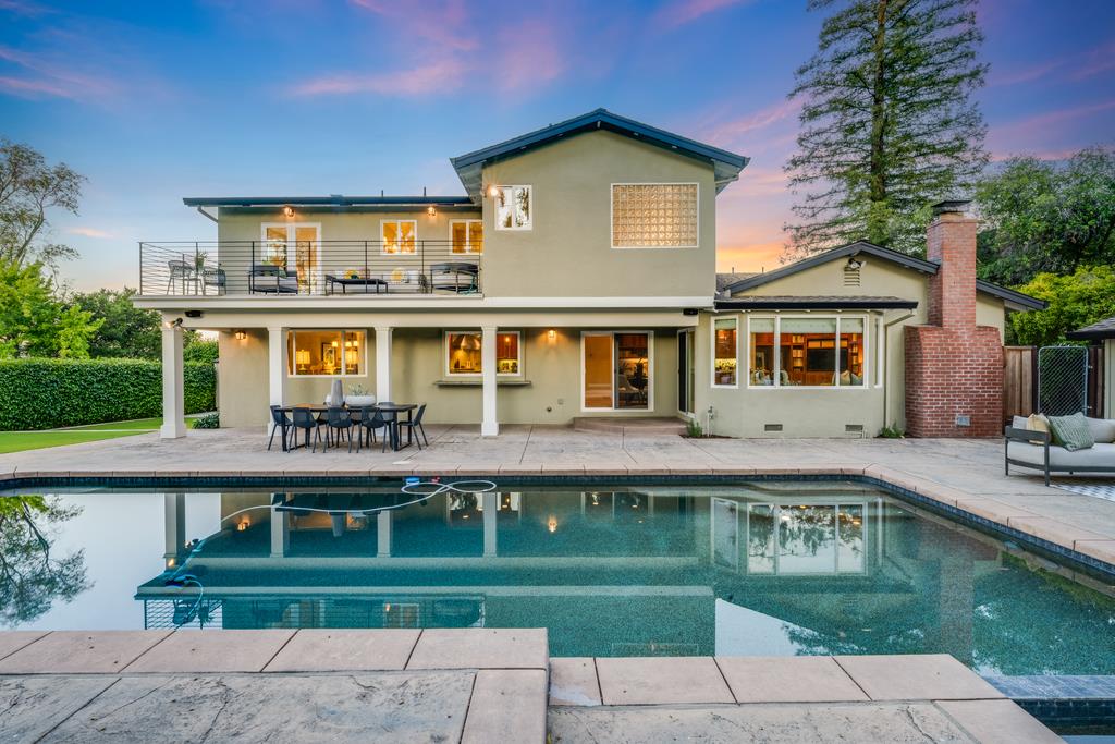 1455 Redwood Drive