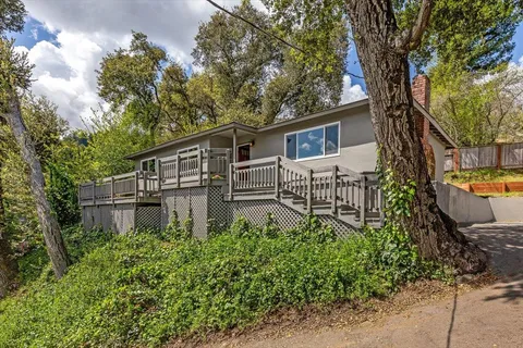21525 Madrone Drive, Los Gatos, CA 95033 - MLS#: ML82000507