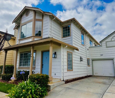 Photo of 1920 Constitution Boulevard #24, SALINAS, CA 93905 (MLS # ML82051591)