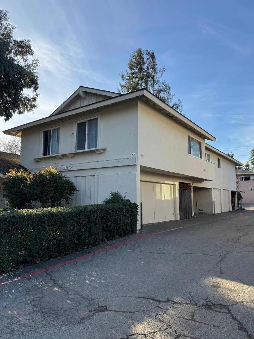 1757 De Marietta Avenue