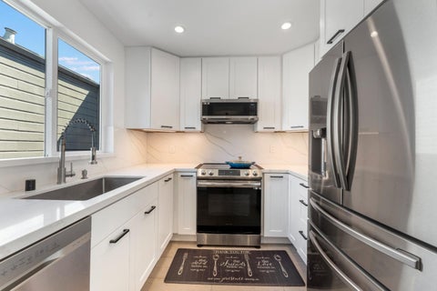 Tiny photo for 808 Pine Street, Oakland, CA 94607 (MLS # ML82056745)