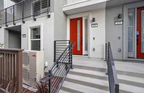 Photo of 663 Lindendale Court, SAN JOSE, CA 95117 (MLS # ML82031120)