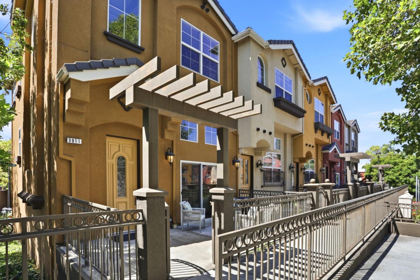 3911 Vicolo Terrace
