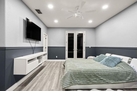 Tiny photo for 2372 Donner Pass Avenue, Sacramento, CA 95835 (MLS # ML82033912)