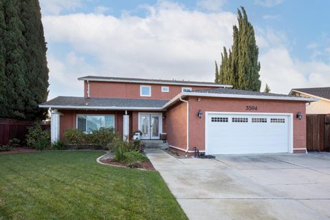 Tiny photo for 3594 Sunnymead Court, SAN JOSE, CA 95117 (MLS # ML82044285)