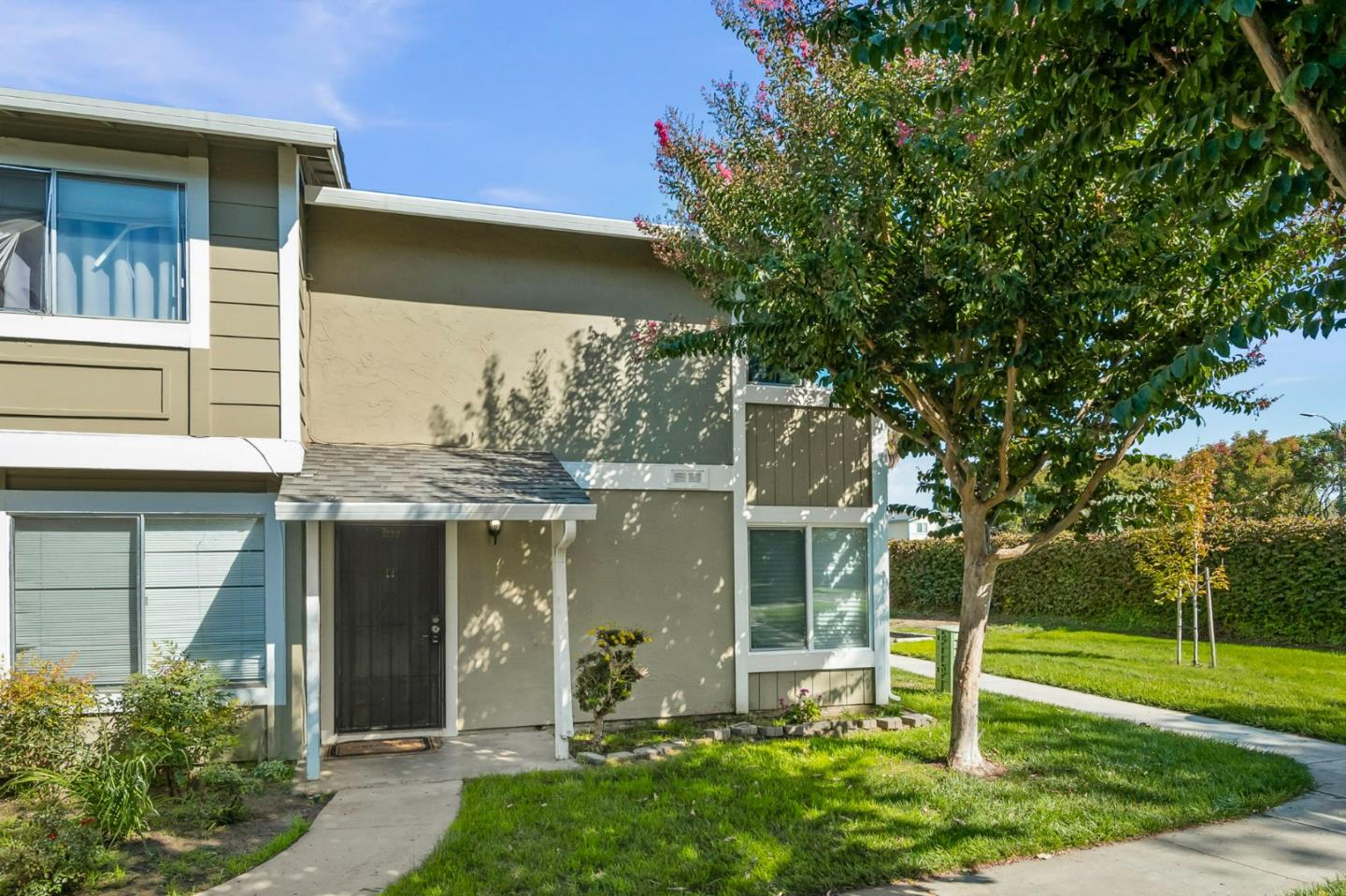 2346 Warfield Way Way