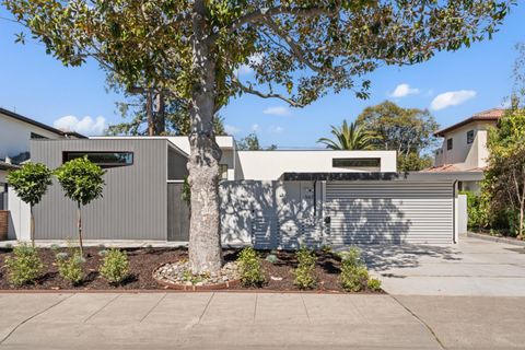 Photo of 947 Colonial Lane Ln, PALO ALTO, CA 94303 (MLS # ML82038327)