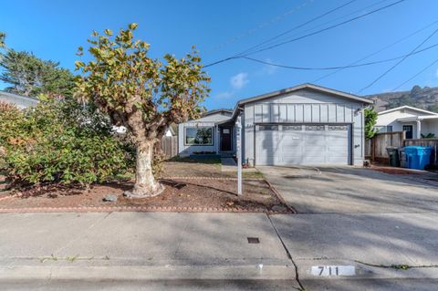 Photo of 711 Lundy Way, Pacifica, CA 94044 (MLS # ML82029385)