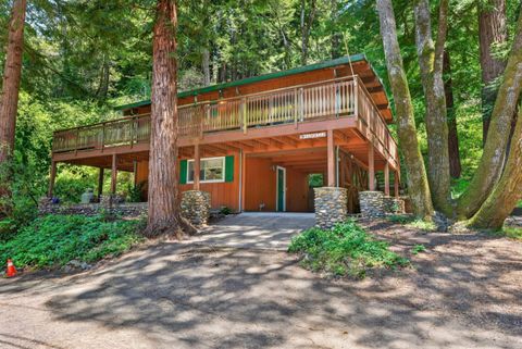 Photo of 205 Farr Avenue, APTOS, CA 95003 (MLS # ML82048221)