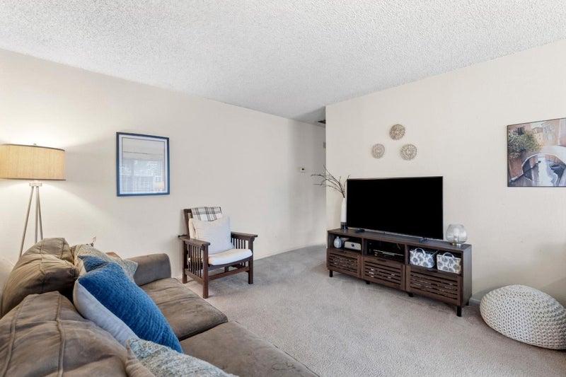 5746 Chesbro Avenue