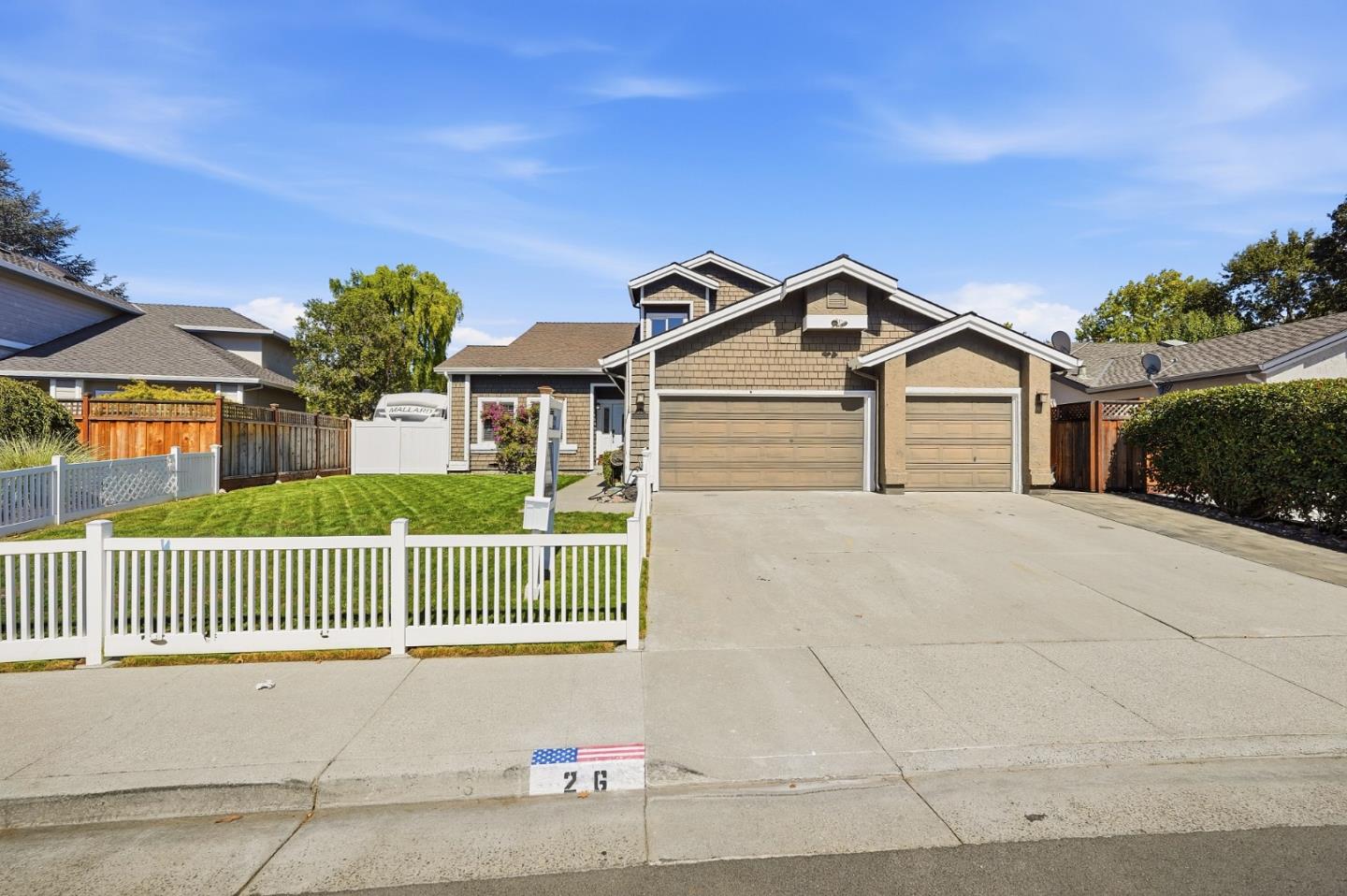 26 La Crosse Drive