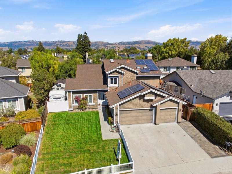 26 La Crosse Drive