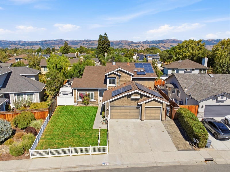 26 La Crosse Drive