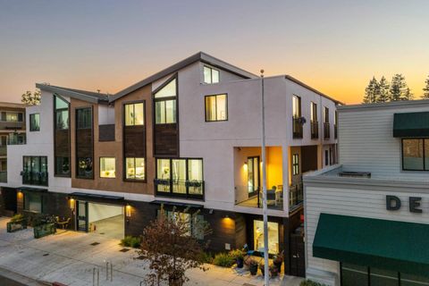 Photo of 916 Woodside Road, REDWOOD CITY, CA 94061 (MLS # ML82028513)