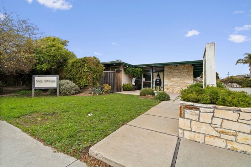 3811 Portola Drive