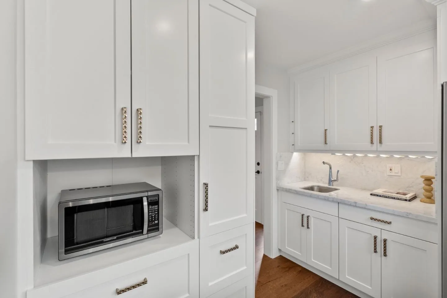 Belvedere Tiburon, California 94920, United States, 3 Bedrooms Bedrooms, ,3 BathroomsBathrooms,Residential,Active,215849