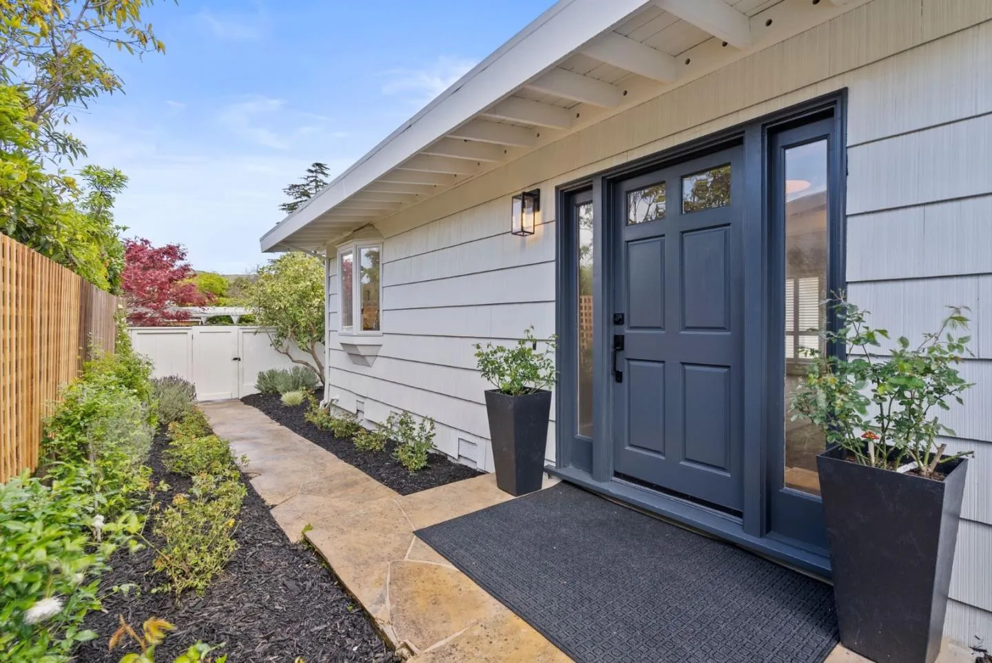 Belvedere Tiburon, California 94920, United States, 3 Bedrooms Bedrooms, ,3 BathroomsBathrooms,Residential,Active,215849