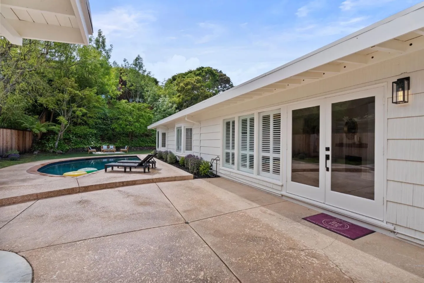 Belvedere Tiburon, California 94920, United States, 3 Bedrooms Bedrooms, ,3 BathroomsBathrooms,Residential,Active,215849