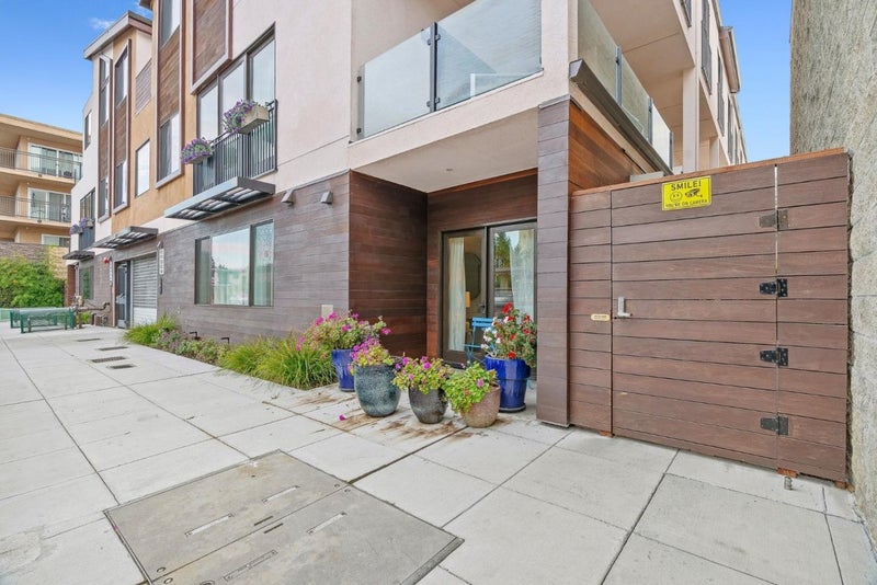 922 Woodside Road