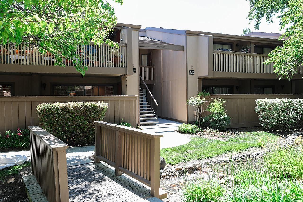 49 Showers Drive E151