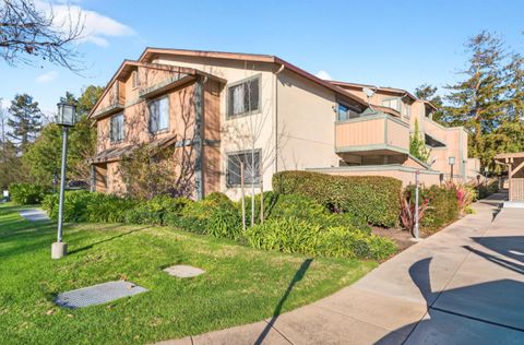 Photo of 286 Hackamore Common, FREMONT, CA 94539 (MLS # ML82031009)