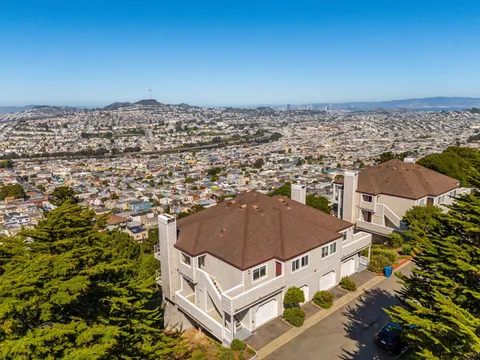 480 Pointe Pacific Dr Unit 1, Daly City, CA 94014 - #: ML82038565