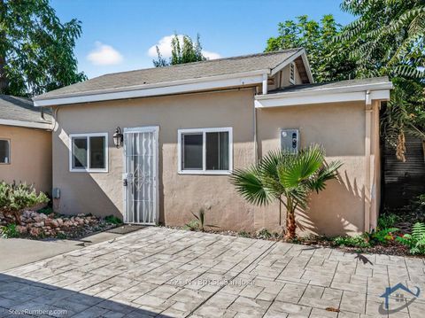 Tiny photo for 421 N 13th Street, SAN JOSE, CA 95112 (MLS # ML82023096)