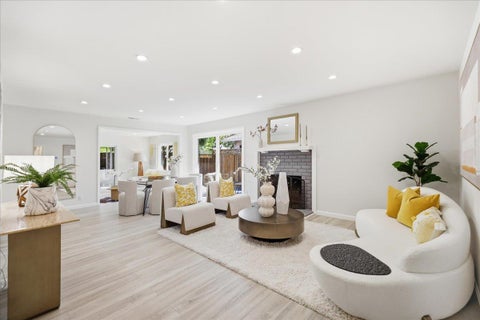 Photo of 1443 Gretel Lane, MOUNTAIN VIEW, CA 94040 (MLS # ML82060658)