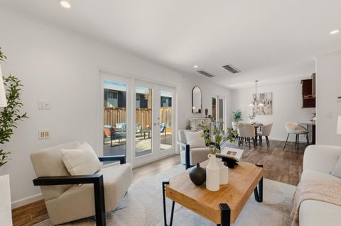 Photo of 104 E Middlefield Road #B, MOUNTAIN VIEW, CA 94043 (MLS # ML82031502)