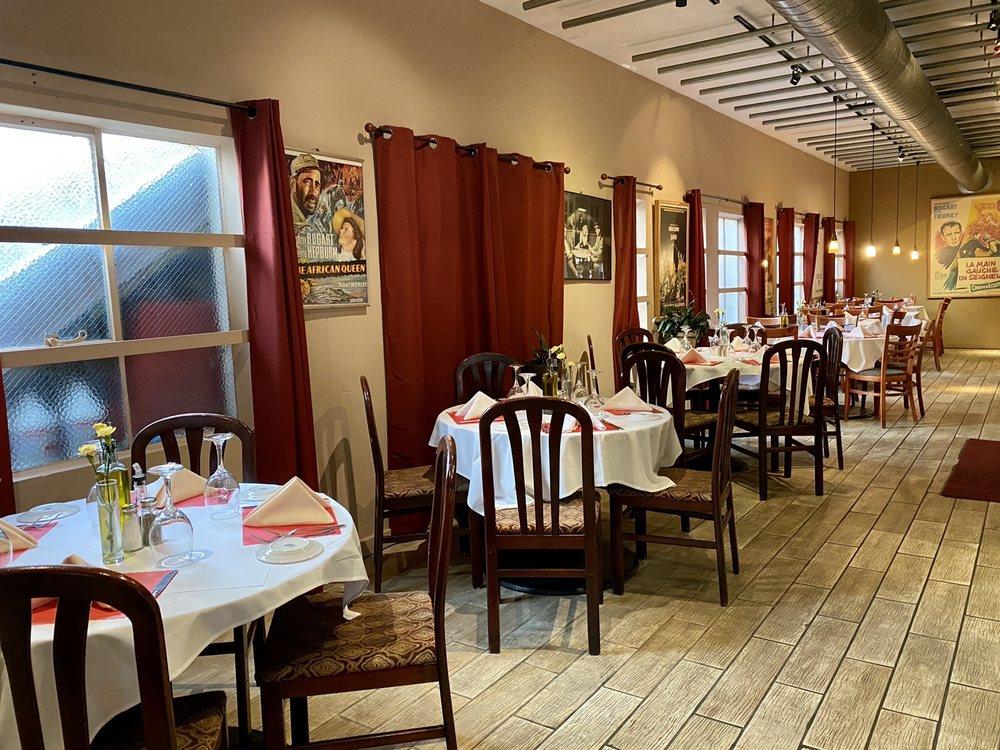 1075/1077 El Camino Real