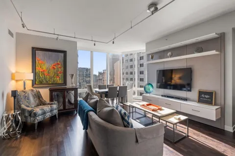 301 Mission Street Unit 36F, San Francisco, CA 94105 - #: ML82037504