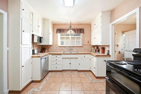 Tiny photo for 7681 Hanna Street, GILROY, CA 95020 (MLS # ML82033914)