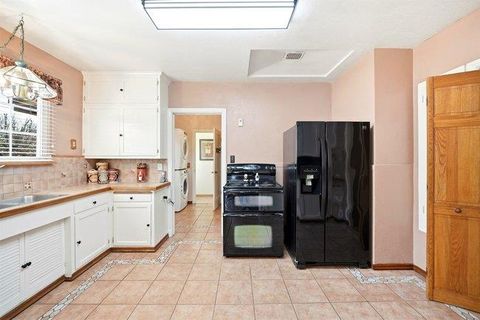 Tiny photo for 7681 Hanna Street, GILROY, CA 95020 (MLS # ML82033914)