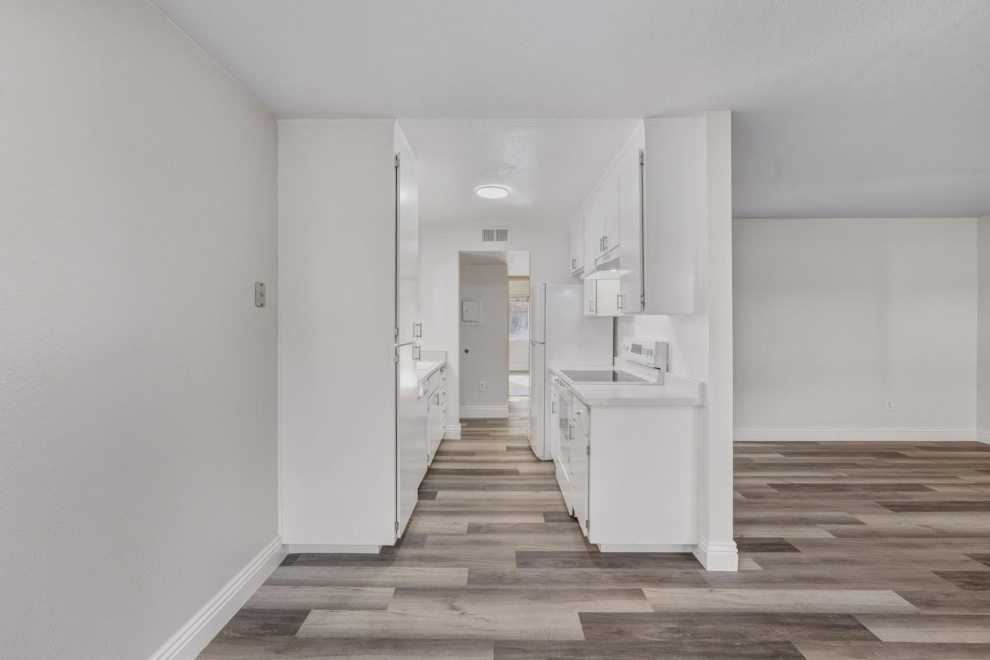 305 Tradewinds Drive 7