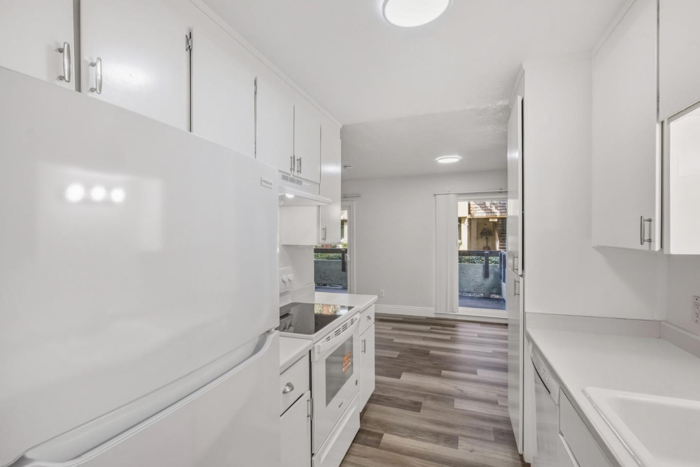 305 Tradewinds Drive 7