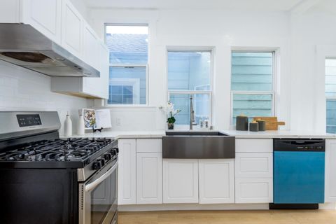 Tiny photo for 961 Hanover Street, DALY CITY, CA 94014 (MLS # ML82025190)