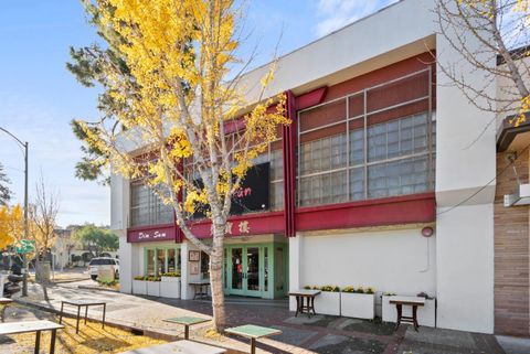 558-560 Waverley Street PALO ALTO CA 94301