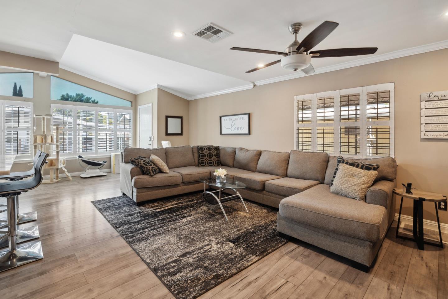 500 West 10th Street